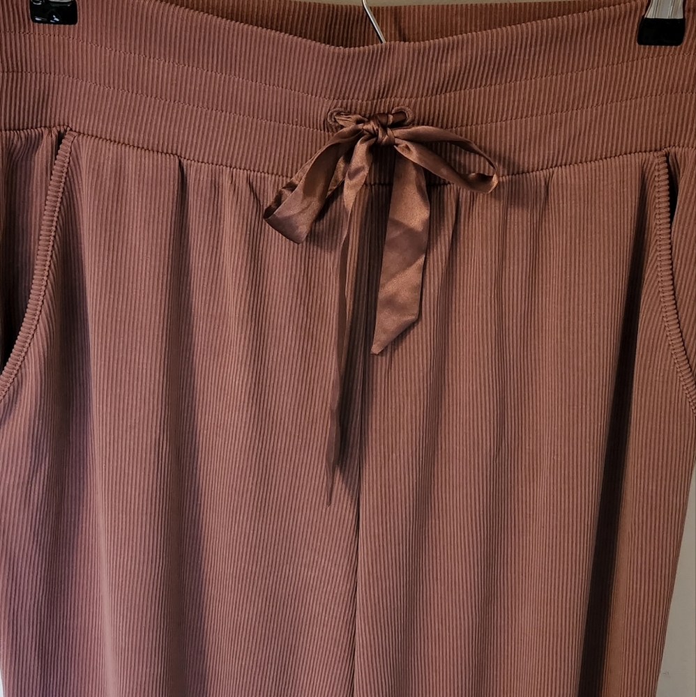NWT VS lounge pants